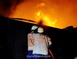 Kobaran Dahsyat di Cipadu Hanguskan Gudang Dekorasi, Kerugian Tembus Rp 7 Miliar