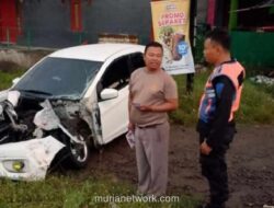 Mobil Nekat Seruduk Kereta di Cilacap, KAI Geram: Tindakan Gegabah!