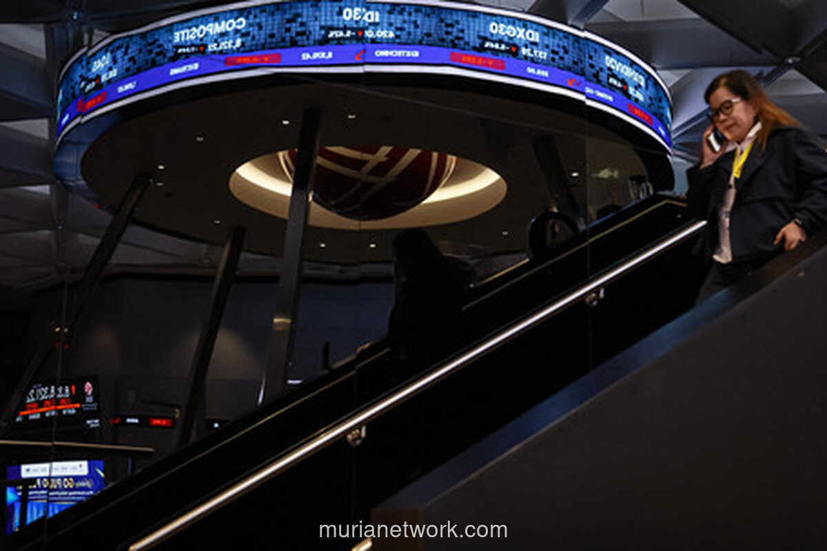 IHSG Jatuh 418 Poin, Pasar Saham Terkapar di Tengah Sentimen Negatif