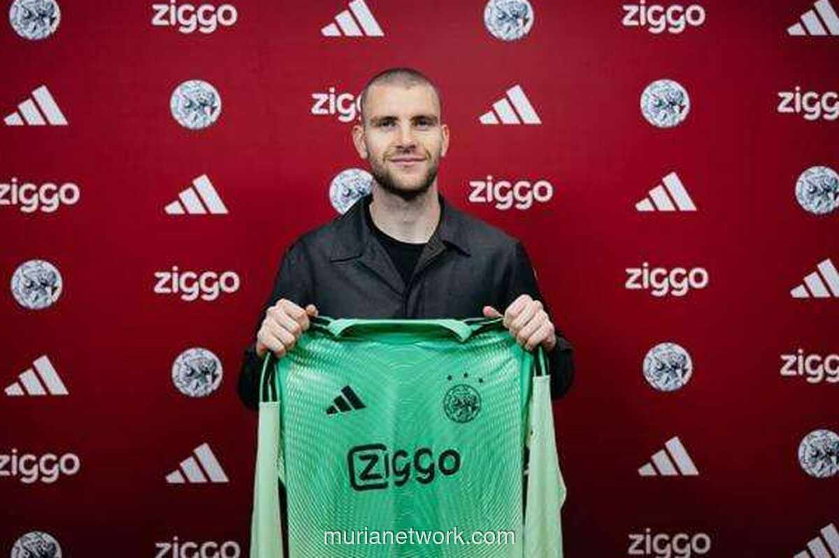 Ajax Rekrut Maarten Paes, Bukan Cuma Soal Kualitas di Lapangan