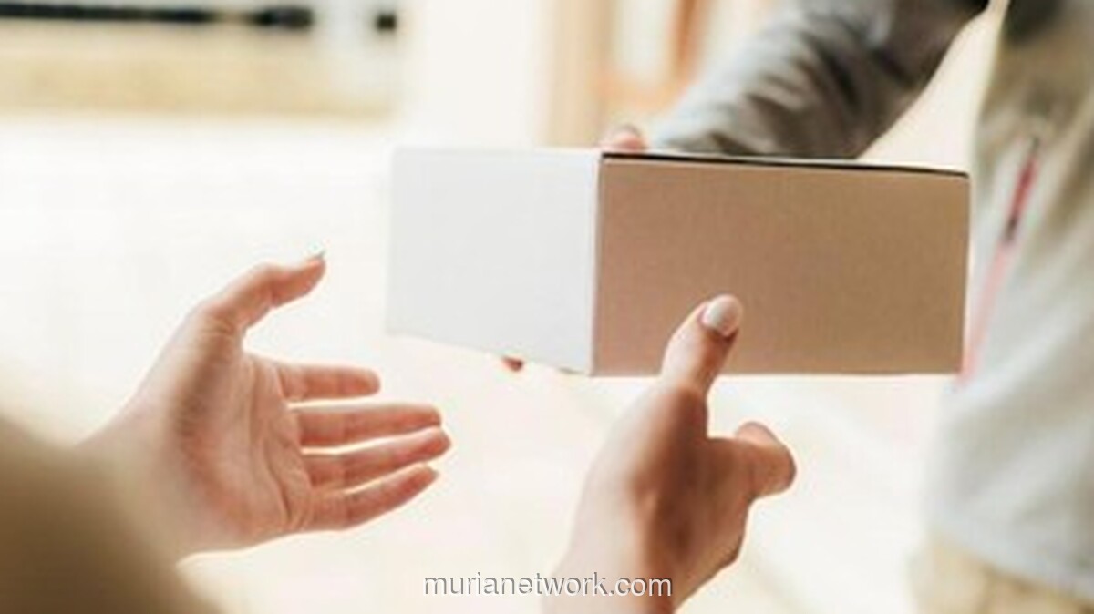 Keluarga Pelaku Bawa Balita Saat Curi Paket Kurir di Kalibata