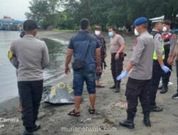 Jenazah Tanpa Identitas Ditemukan Saat Evakuasi Bangkai Kapal di Selat Bali