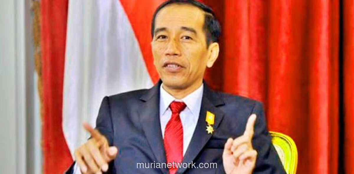 Di Balik Penampilan Prima Jokowi, Tradisi Hukum Kuno yang Masih Membayangi