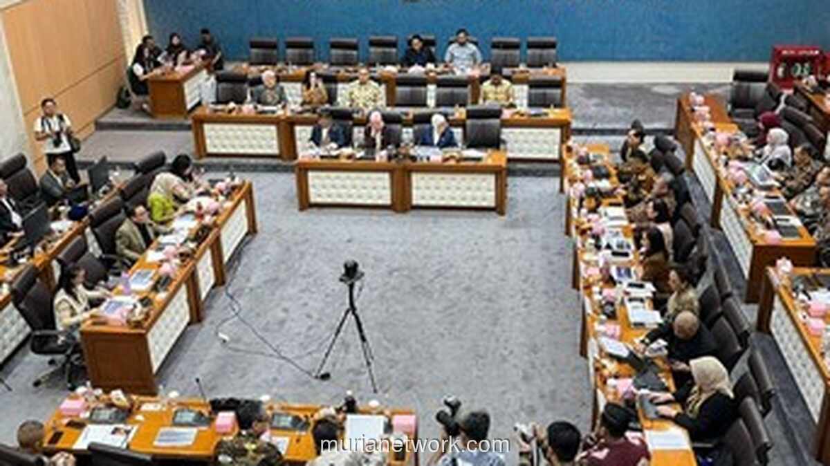 Ketua Komisi VII Soroti Menteri Pariwisata: Jawaban Harusnya di Rapat, Bukan di Medsos