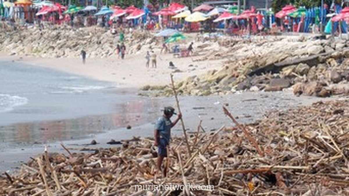 Prabowo Soroti Sampah Bali, Satgas Khusus Segera Berjaga di Kuta
