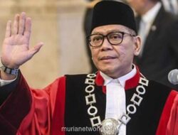 Adies Kadir Resmi Dilantik sebagai Hakim Mahkamah Konstitusi
