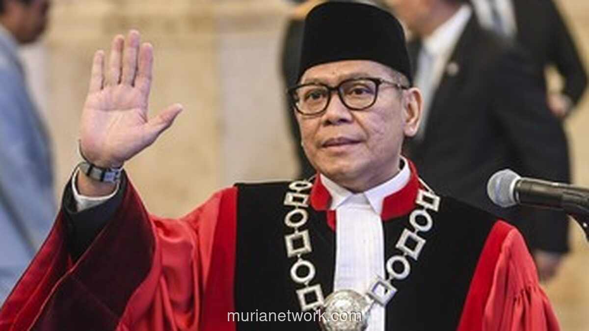 Adies Kadir Resmi Dilantik sebagai Hakim Mahkamah Konstitusi