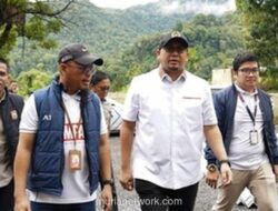 Wakil Ketua Komisi VI DPR Tinjau Pembangunan BTS Telkomsel di Jalur Ekstrem Sitinjau Lauik