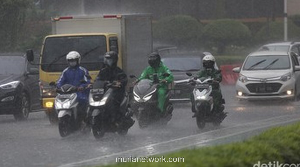 BMKG Prediksi Cuaca Ekstrem di Rute Mudik Jawa Saat Lebaran 2026