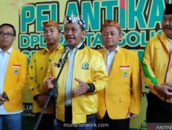 Bahlil Gurau Ajak Emil Dardak Gabung Golkar di Pelantikan DPD Jatim