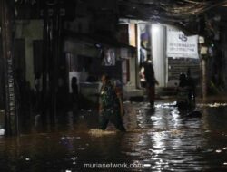 80 RT di Jakarta Masih Tergenang, Ratusan Warga Mengungsi
