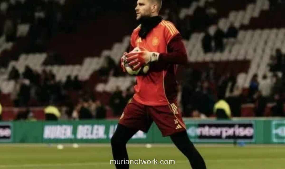 Posisi Maarten Paes di Ajax Terancam Usai Klub Incar Kiper Baru