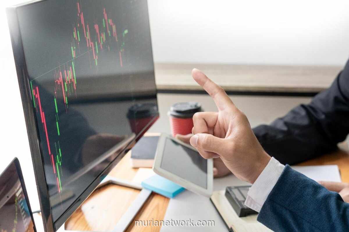 Analis Sarankan Strategi Hati-hati dan Pilih Sektor Logam di Tengah IHSG Lesu Awal Ramadan