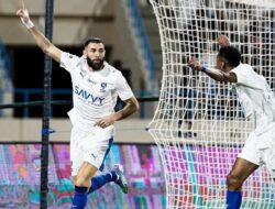Benzema Cetak Hattrick di Debut, Al Hilal Hancurkan Al Okhdood 6-0