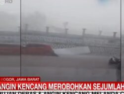Angin Puting Beliung Landa Stadion Pakansari, Kerusakan Parah tapi Tak Ada Korban Jiwa
