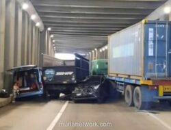 Tabrakan Beruntun 7 Kendaraan di Terowongan Tol Jagorawi, Lalu Lintas ke Jakarta Dialihkan
