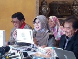 Dokter Tifa Tuding Beredarnya Enam Versi Ijazah Jokowi Sebagai Ilusi Transparansi