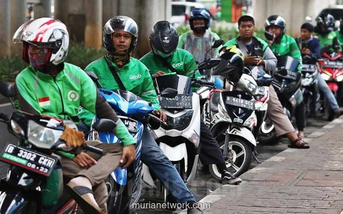 DPR Desak Kemnaker dan Kemenhub Awasi Ketat Penyaluran THR Pekerja Ojol