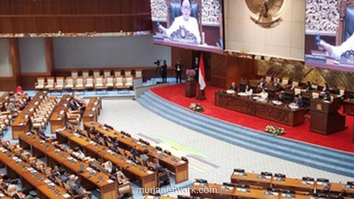 DPR Resmi Tutup Masa Sidang III, Sahkan Laporan Alutsista