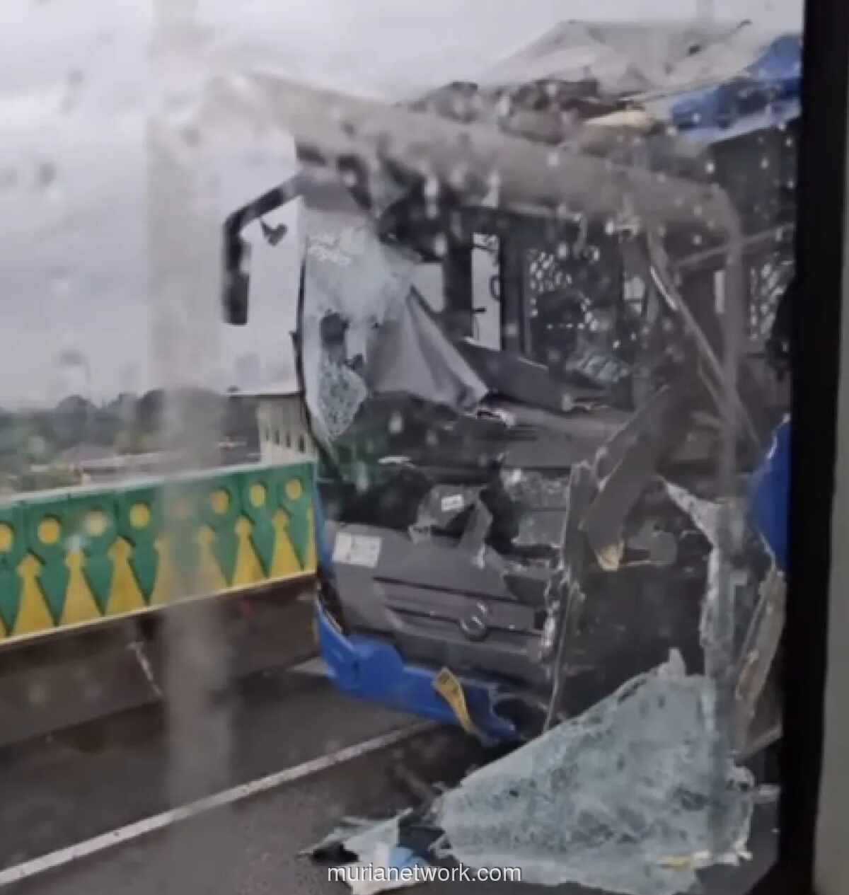 Tabrakan Dua Bus Transjakarta di Koridor 13 Pagi Ini, Lalu Lintas Tersendat