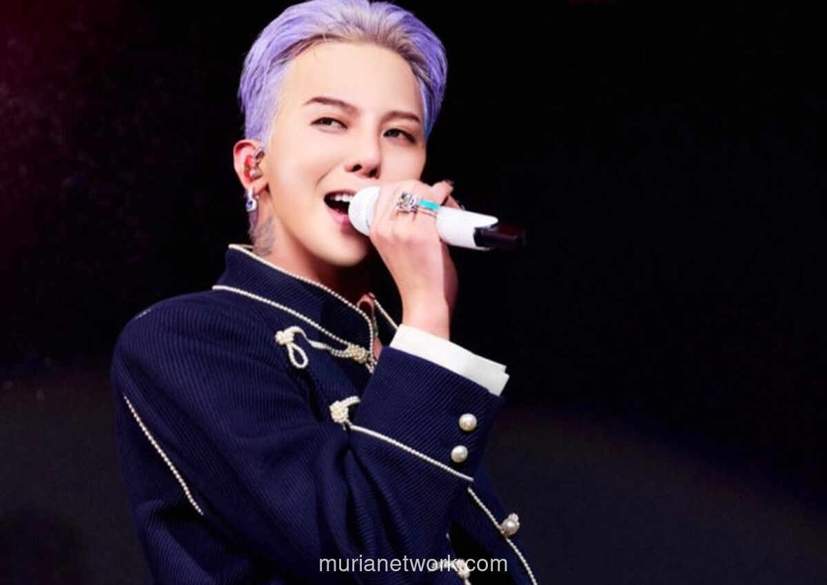 G-Dragon Beri Kalung Rp170 Juta Langsung ke Penggemar di Fan Meeting Jakarta