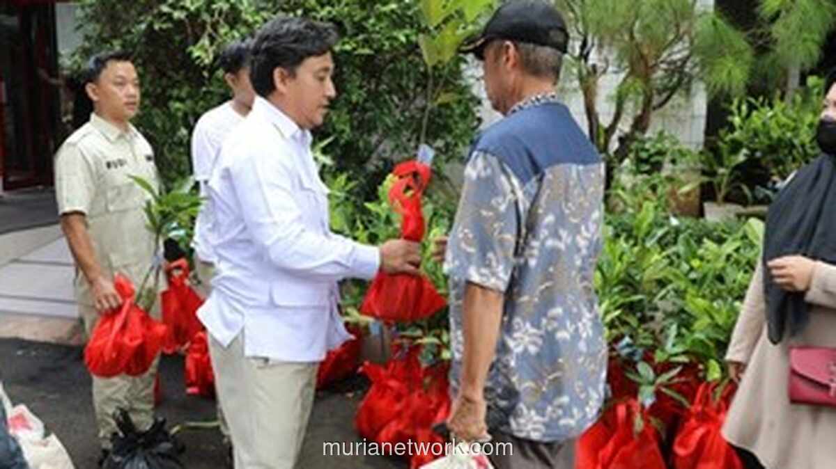 Gerindra Bagikan 2.500 Bibit Pohon untuk Peringati HUT ke-18