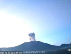 Gunung Ibu di Maluku Utara Erupsi, Luncurkan Kolom Abu 600 Meter