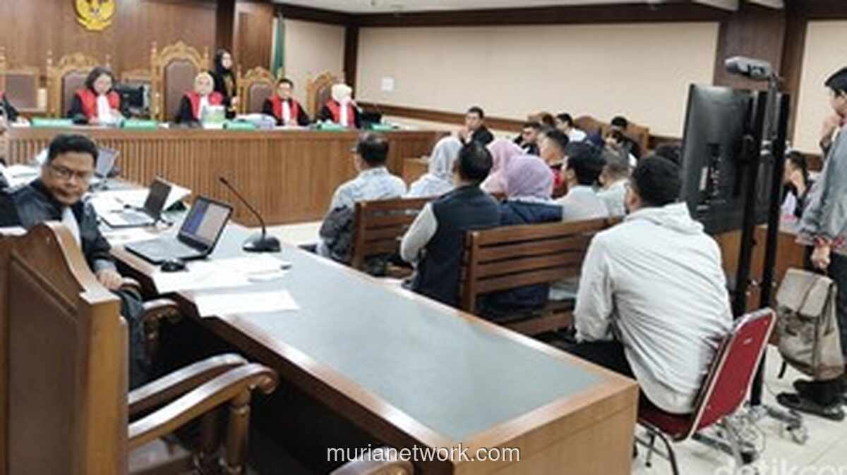 Hakim Perintahkan Bupati Buol Kembalikan USD 10 Ribu ke Kas Negara