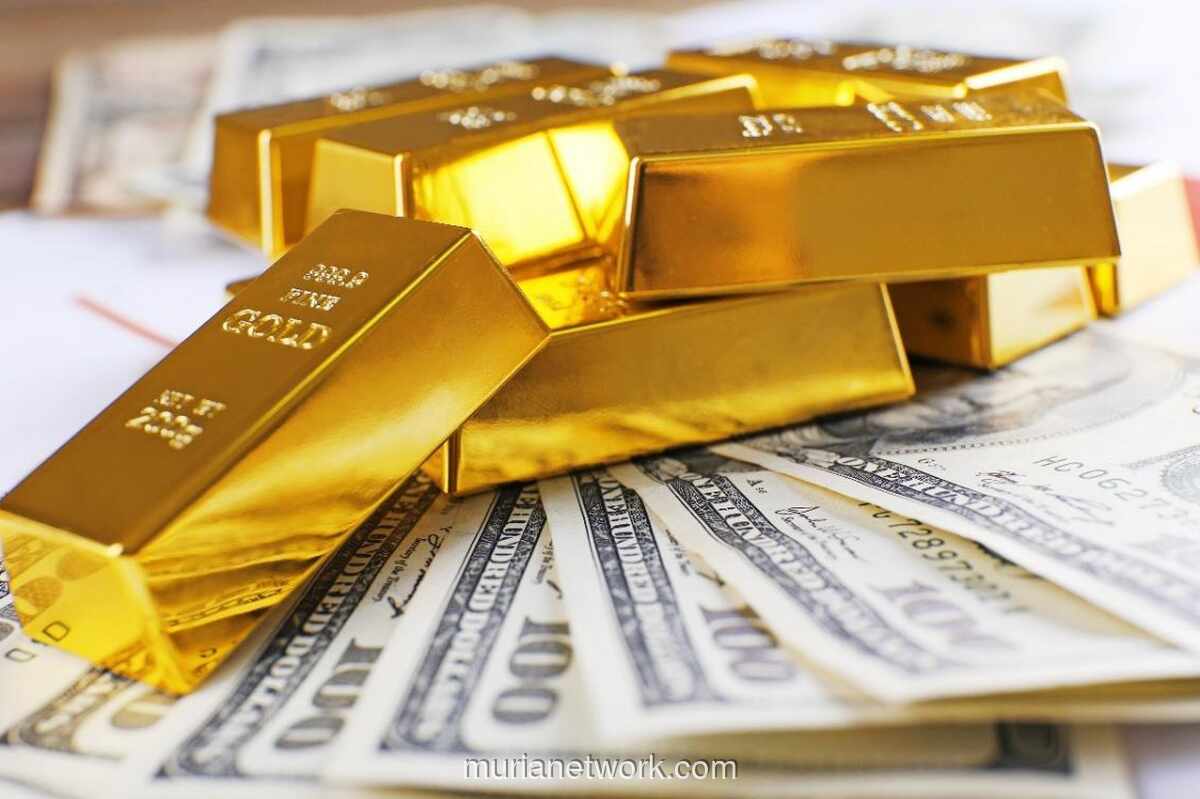 Harga Emas Dunia Melemah Tertekan Penguatan Dolar AS dan Aksi Ambil Untung