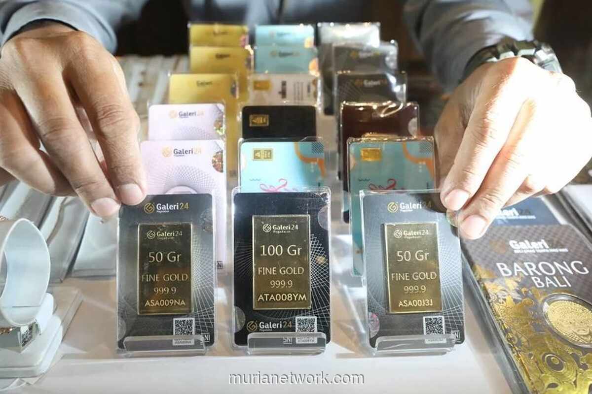 Harga Emas Antam Naik Rp16.000 per Gram, Pesaing Tetap Stabil