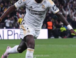 Real Madrid Kukuhkan Puncak Klasemen Usai Bantai Real Sociedad 4-1