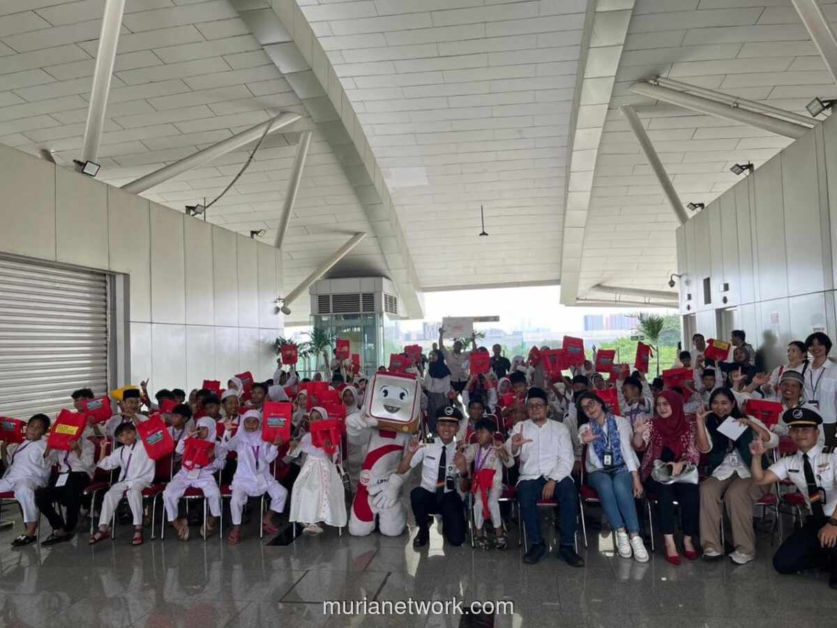 Jakpro Bagikan 4.500 Paket Sembako Murah untuk Dongkrak Daya Beli di Ramadan