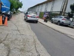 Kondisi Jalan Waduk Pluit Selatan Rusak Parah, Picu Kecelakaan dan Bunyi Gesekan Mengganggu