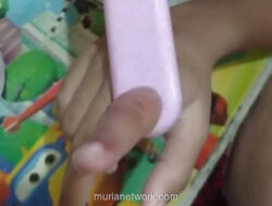 Petugas Damkar Evakuasi Jari Bocah 11 Tahun yang Tersangkut di Lubang Gayung