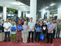 Andre Rosiade Salurkan 5.000 Paket Sembako ke Warga Sawahlunto Jelang Ramadan