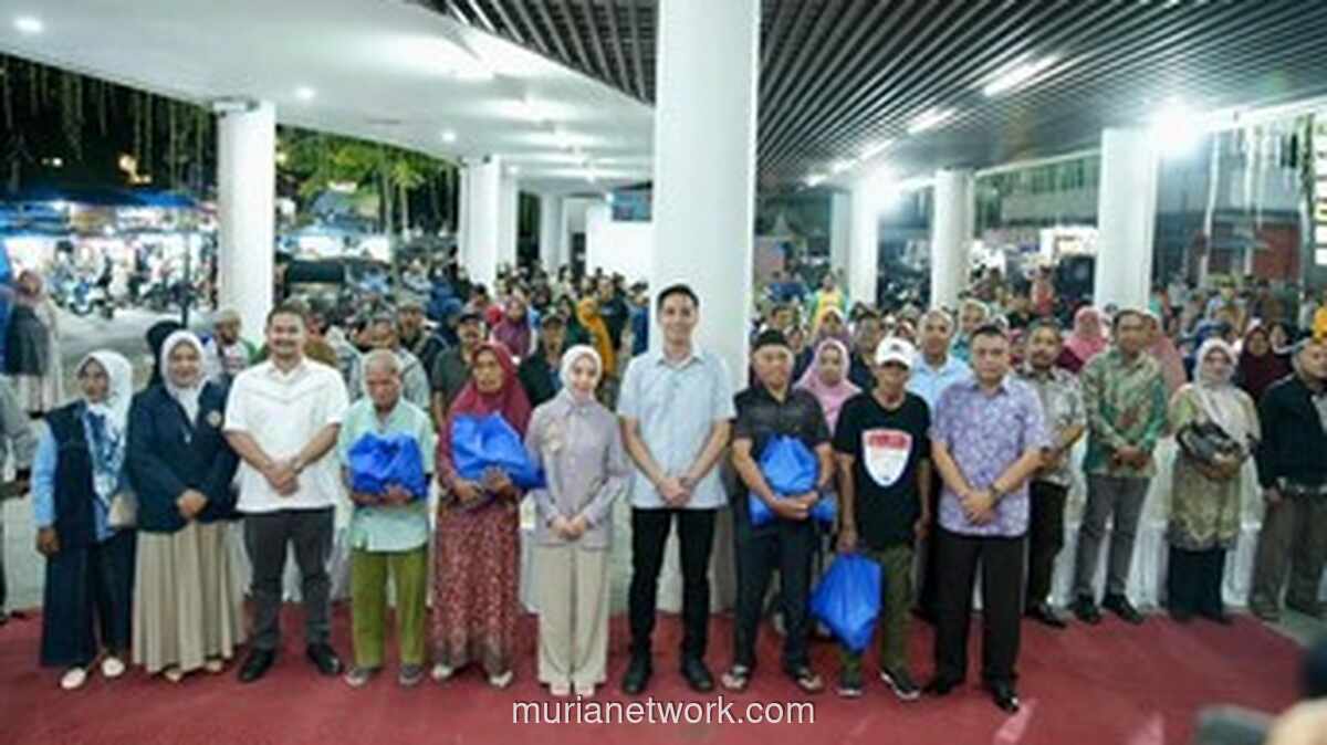 Andre Rosiade Salurkan 5.000 Paket Sembako ke Warga Sawahlunto Jelang Ramadan