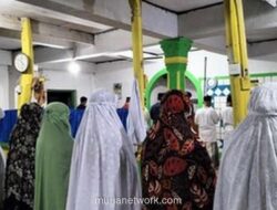 Jemaah Naqsyabandiyah di Padang Mulai Puasa Lebih Awal Berdasarkan Hisab-Rukyat