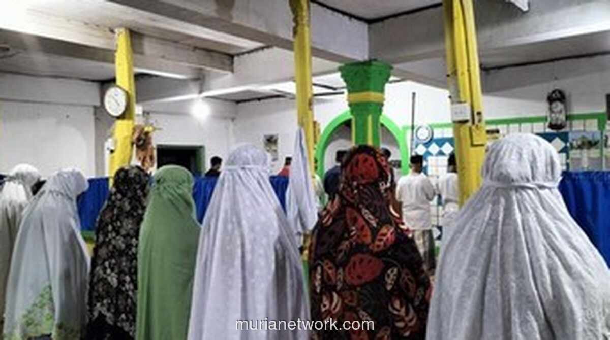 Jemaah Naqsyabandiyah di Padang Mulai Puasa Lebih Awal Berdasarkan Hisab-Rukyat