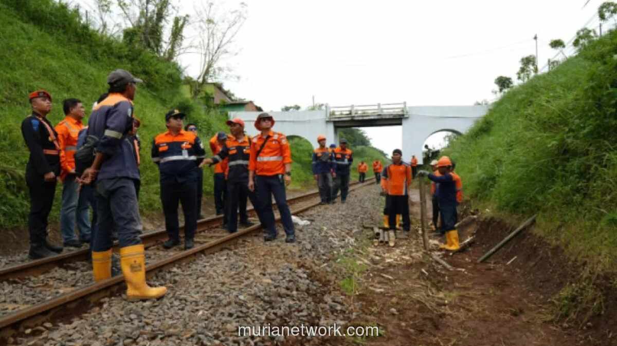 KAI Daop 8 Perketat Pengawasan Titik Rawan Longsor Jelang Mudik Lebaran 2026