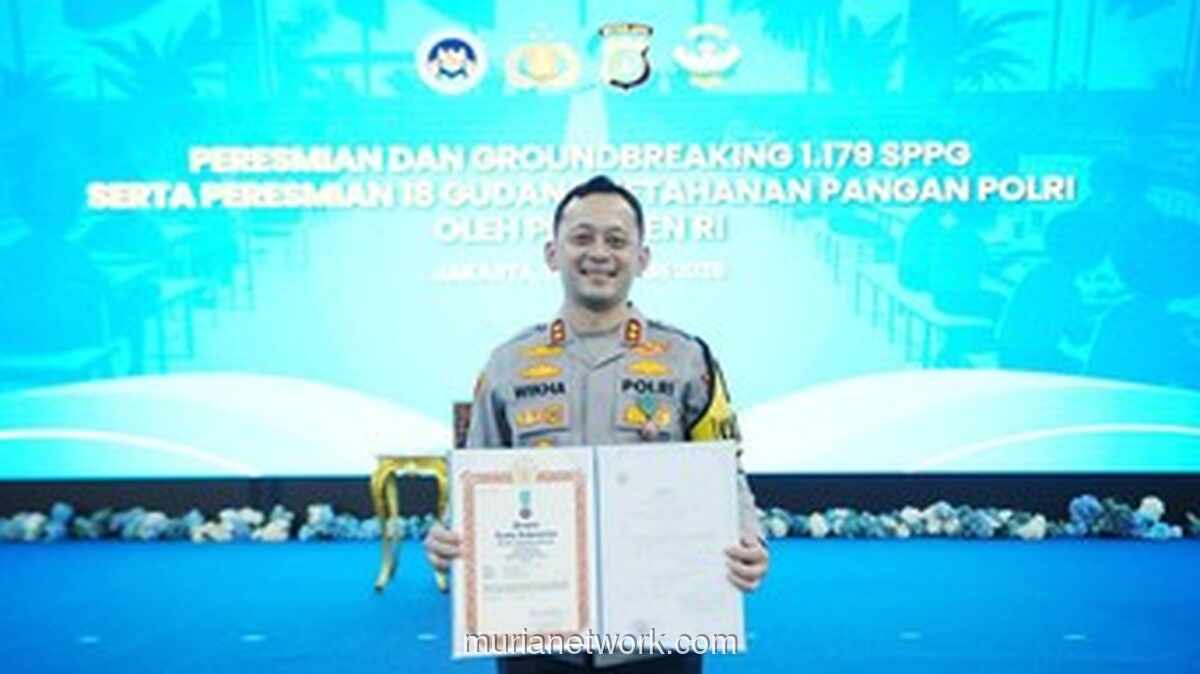 Kapolres Bogor Terima Satyalancana Wira Karya Atas Kontribusi Program Makan Bergizi Gratis