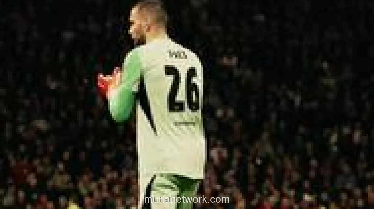 Maarten Paes Akhirnya Jalani Debut Bersejarah Bersama Ajax Amsterdam