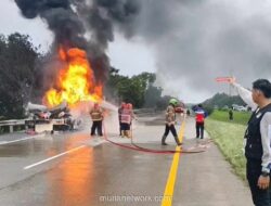 Truk Tangki Tiner Terbakar di Tol Cipali, Lalu Lintas Macet 7 Kilometer