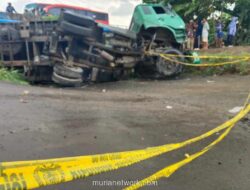 Tiga Tewas dalam Kecelakaan Truk Terguling di Karawang, Akses Jalan Ditutup Permanen