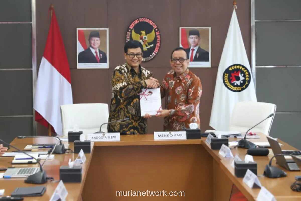 Menko PMK Terima Hasil Audit Kinerja dan Awali Pemeriksaan Keuangan 2025