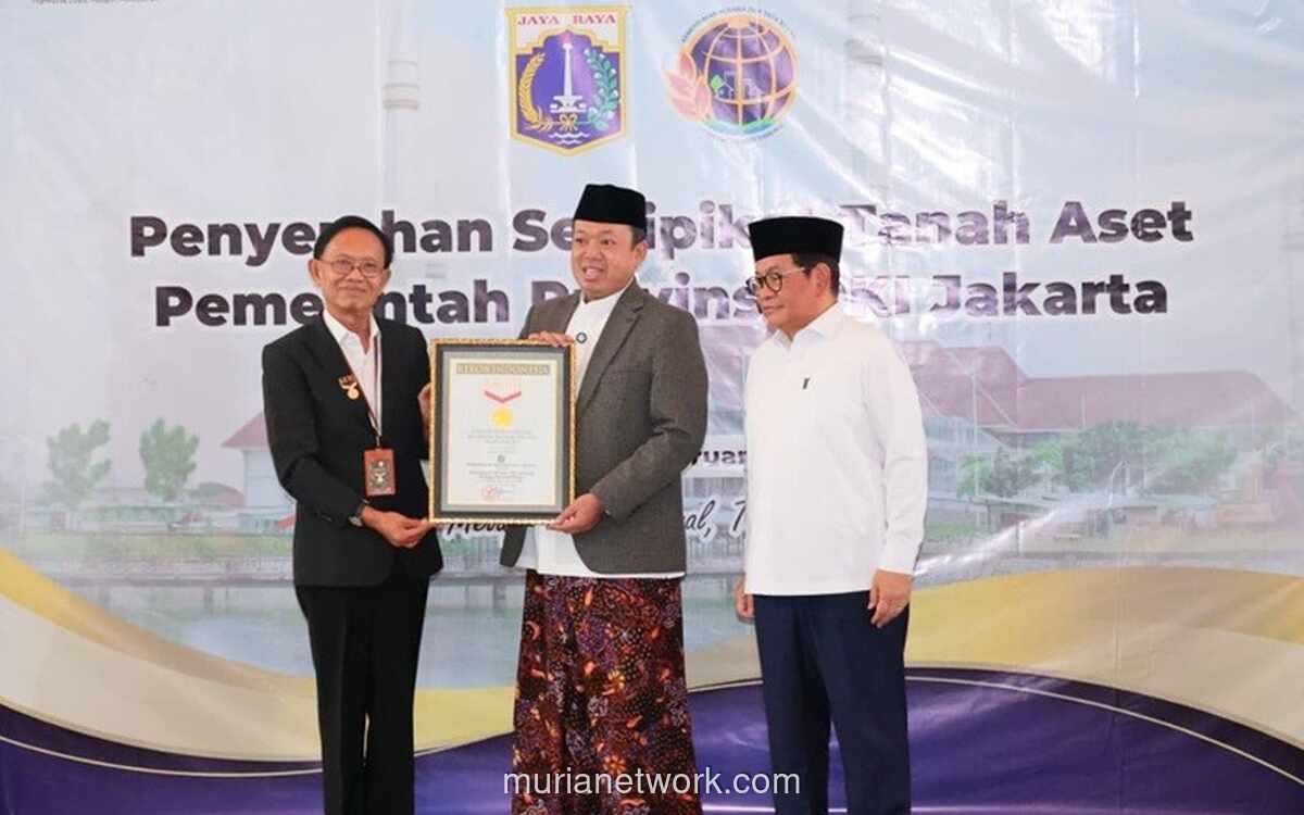 ATR/BPN Serahkan 3.922 Sertifikat Tanah ke Pemprov DKI, Amankan Aset Rp102 Triliun