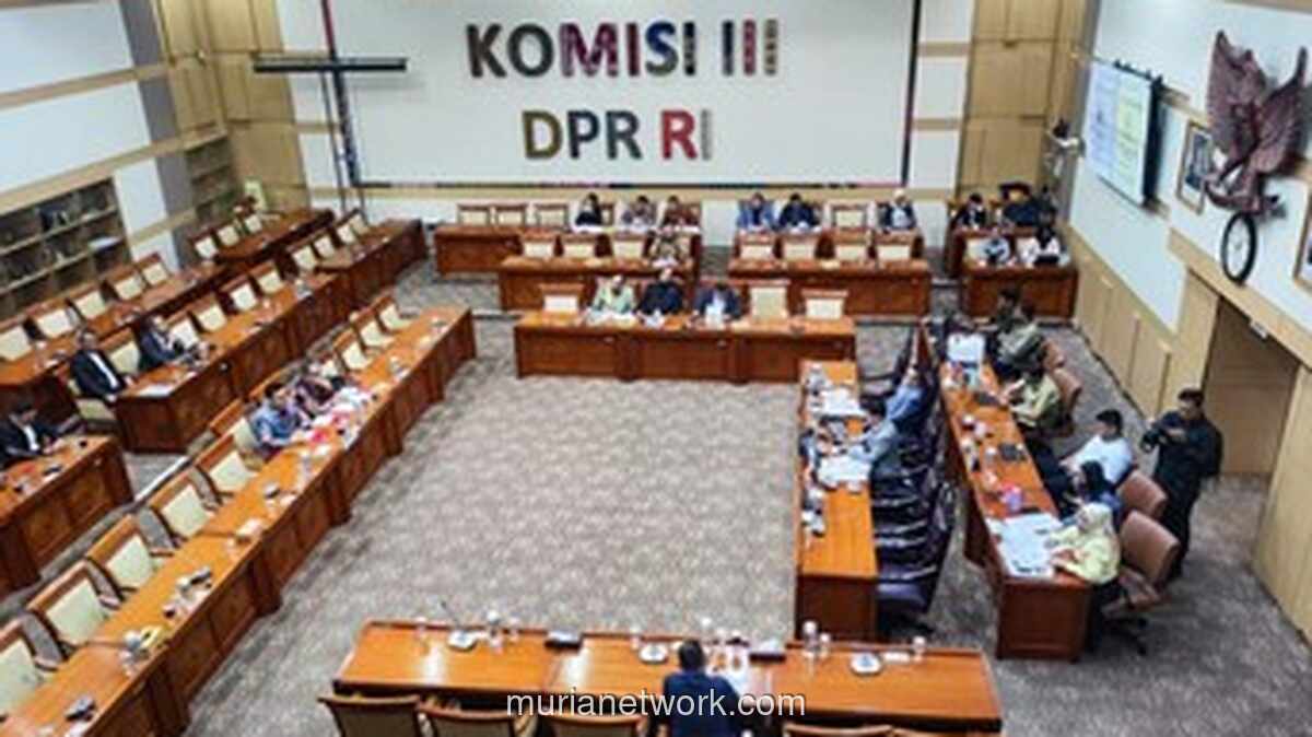 Komisi III DPR Pertanyakan Kewenangan MKMK Soal Penetapan Hakim MK Adies Kadir