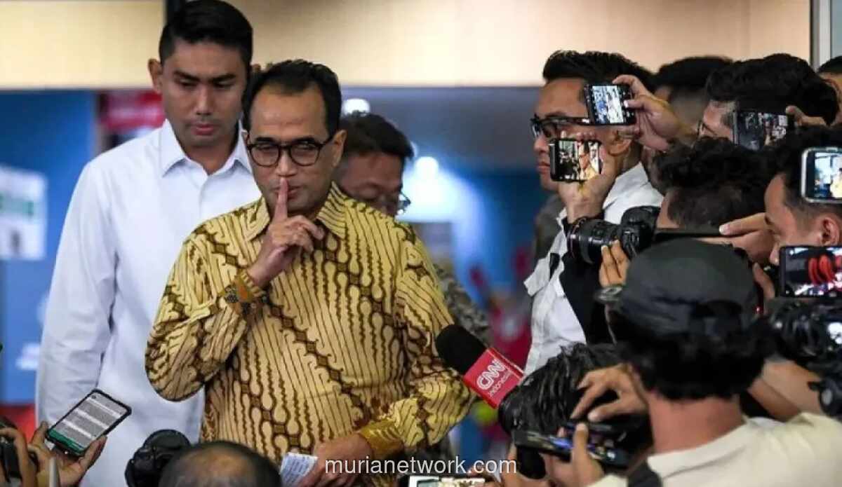 KPK Tunda Pemeriksaan Mantan Menshub Budi Karya Sumadi Terkait Kasus Suap Perkeretaapian