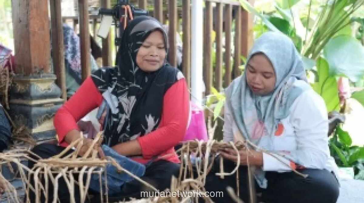 Wamensos Dorong Warga Borobudur Manfaatkan Pelatihan Anyaman Eceng Gondok