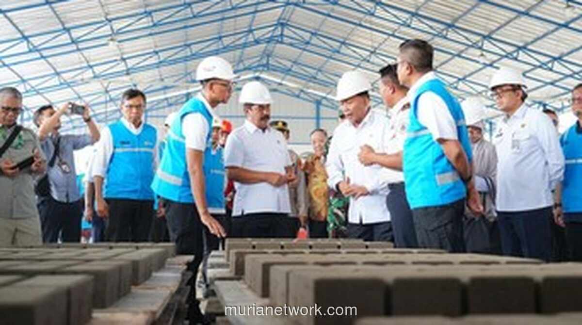 35 Warga Binaan Lapas Tangerang Olah Limbah Batu Bara Jadi Paving Block Bernilai Jual