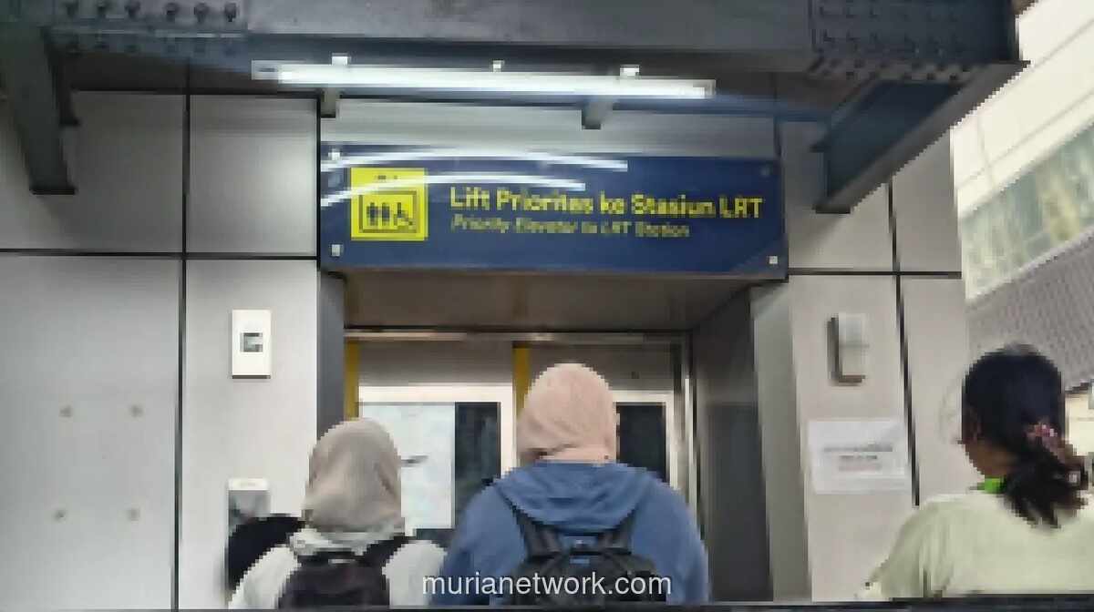 Lift LRT Kuningan Kembali Normal Usai Penumpang Terjebak Dua Jam